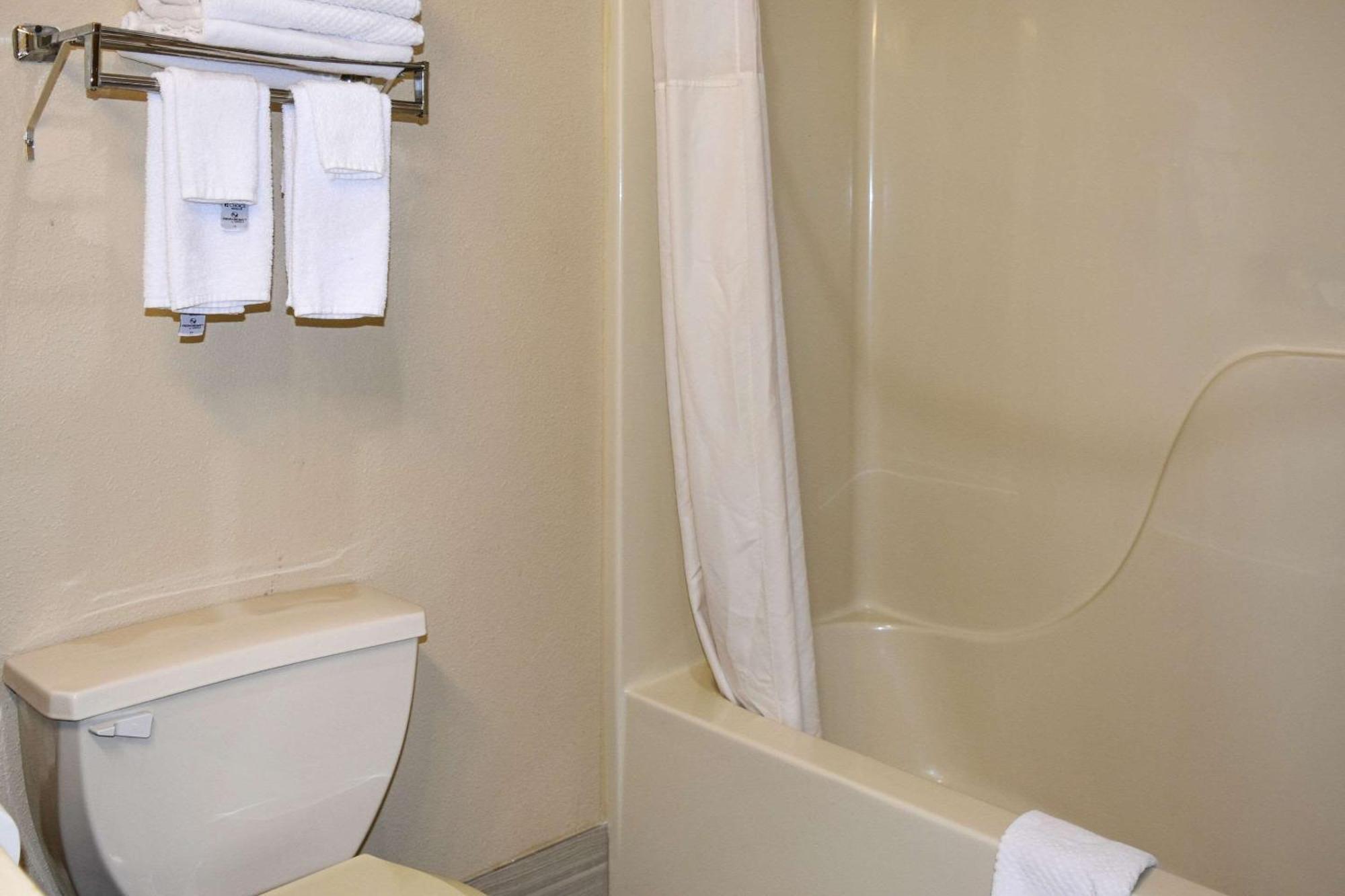 Quality Inn & Suites Brooks Louisville South Exteriér fotografie
