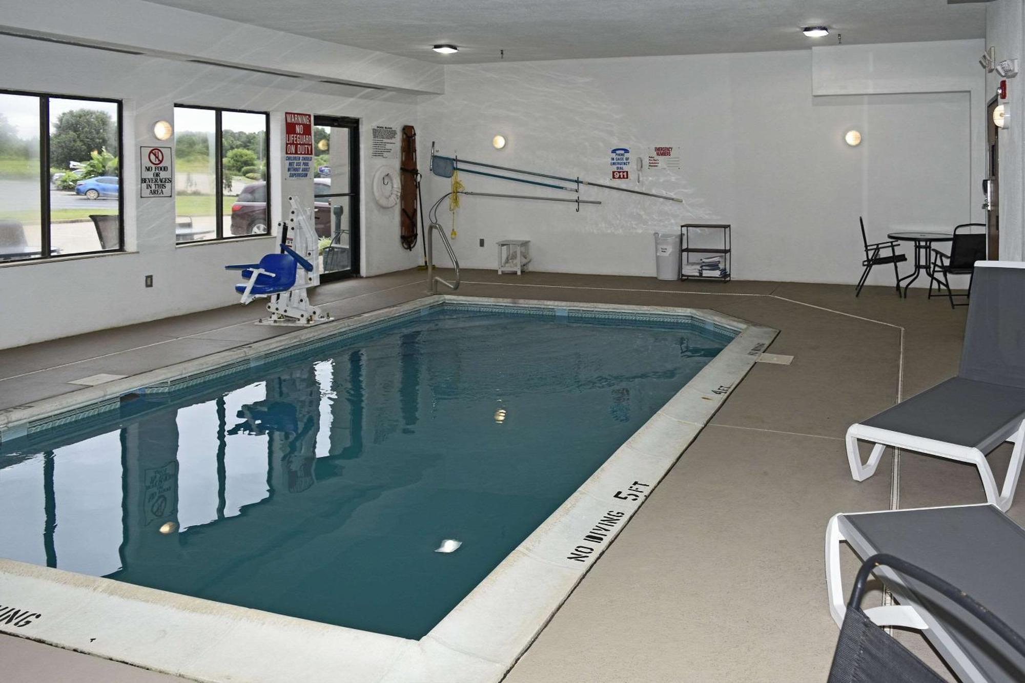 Quality Inn & Suites Brooks Louisville South Exteriér fotografie